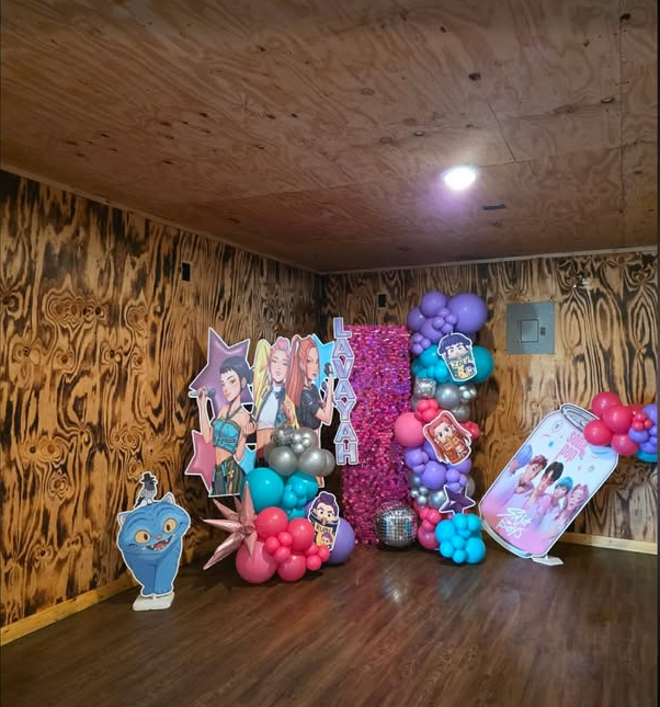 Custom Balloon Décor & Backdrop Setup